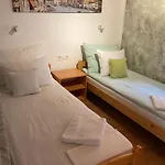 Guest house Tuende Vendeghaz Tiszakecske
