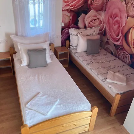 Guest house Tuende Vendeghaz *